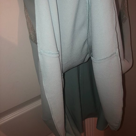 BCBG AZRIA Aqua Mist Ariel Dress Size 4. - Picture 8 of 9